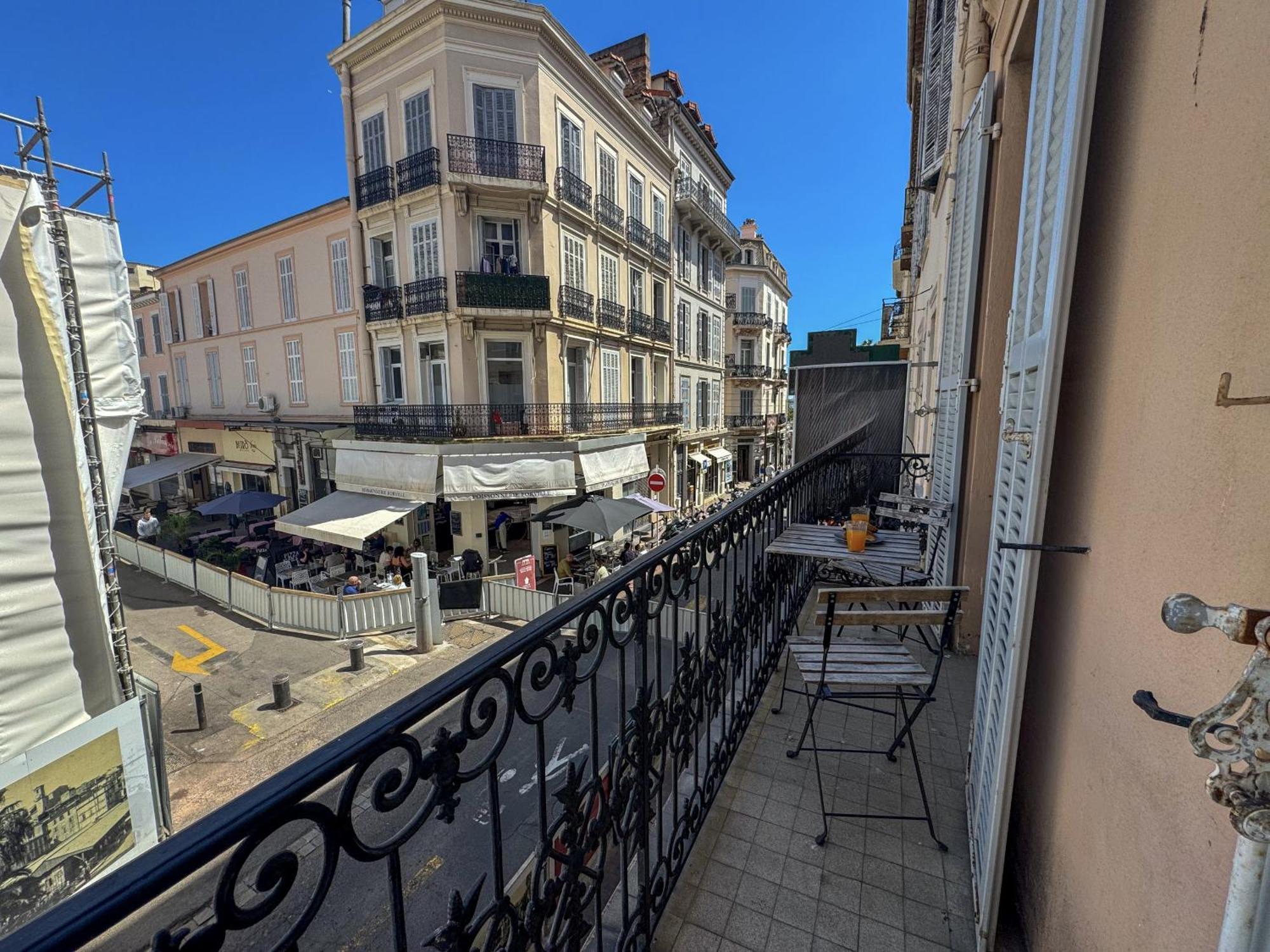 Forville Market View *