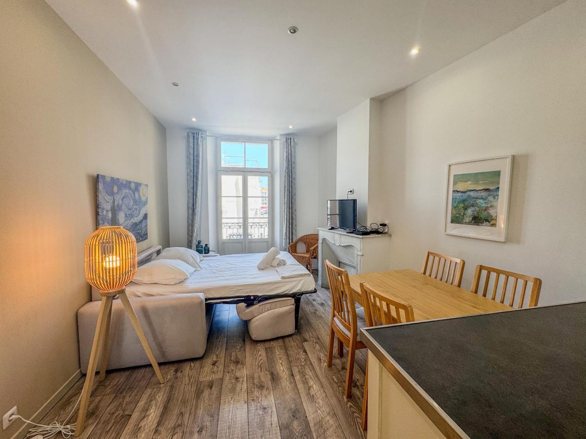 Forville Market View Apartment