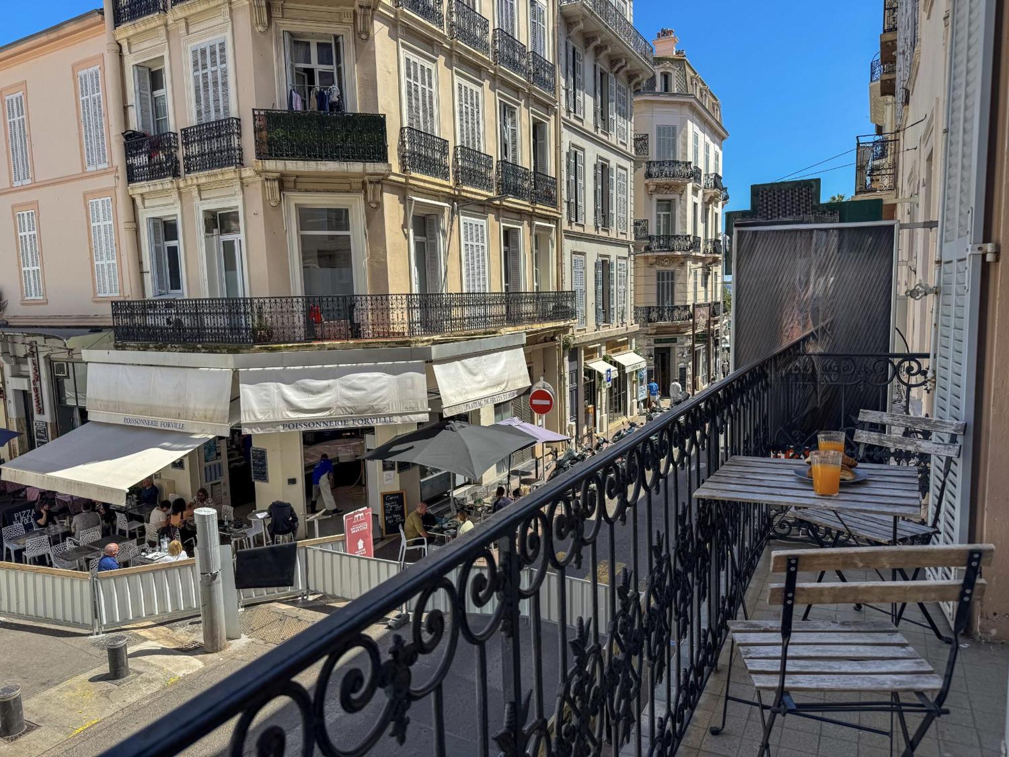 Forville Market View *